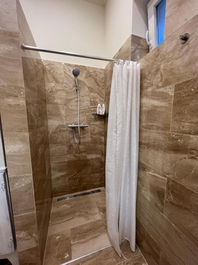 Kalitka Apartman Эгер Экстерьер фото