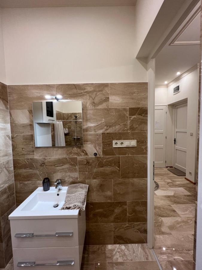 Kalitka Apartman Эгер Экстерьер фото